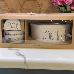NEW IN BOX Rae Dunn taco set